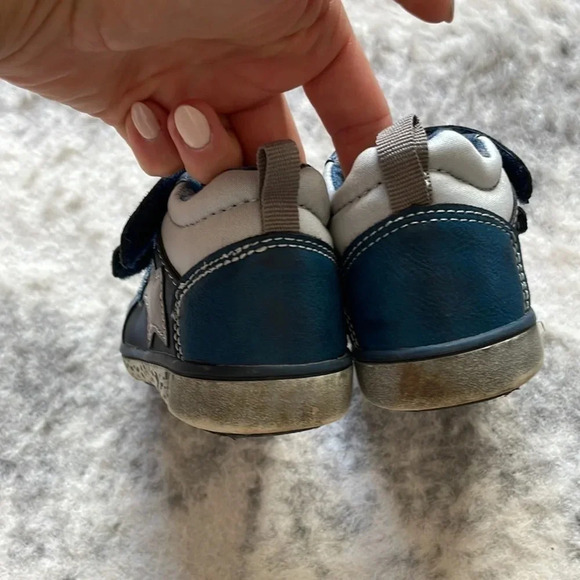 Kids  Sneakers - Picture 4 of 6